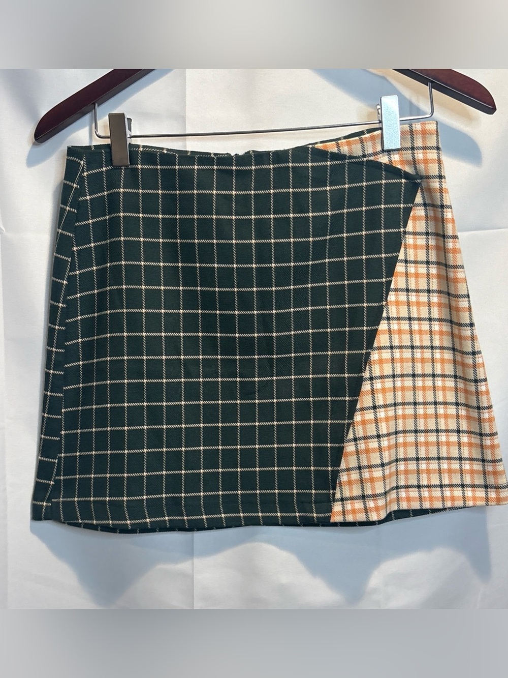 Plaid A-Line Mini Skirt in Dark Green and Cream